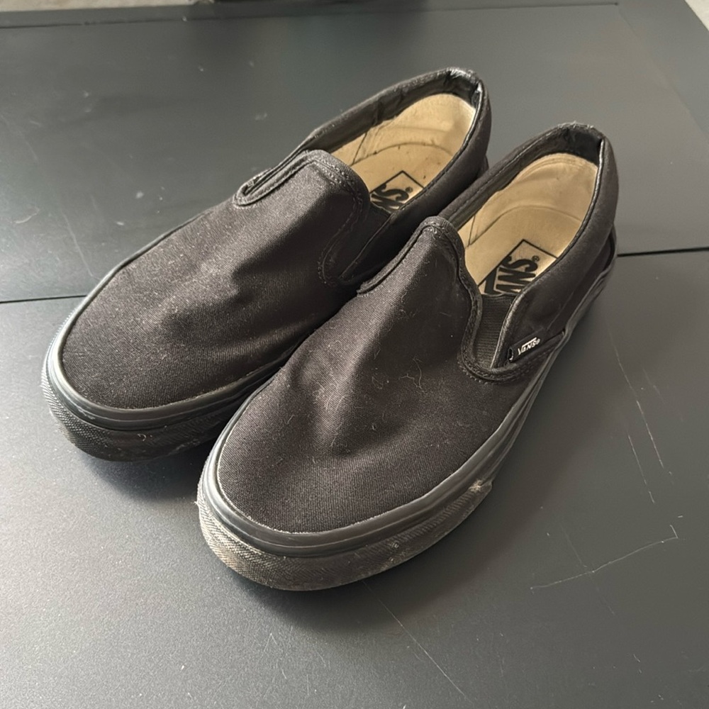 Black vans gently worn size 7.5 woman’s 6 in men’s